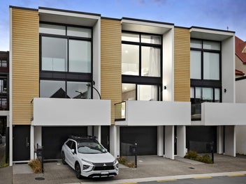 15 Jean Caldwell Way, Island Bay, Wellington