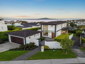 13 Seaview Road, Castor Bay, Auckland