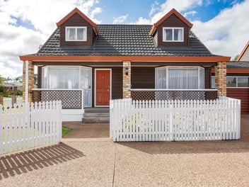 4/73 Vintage Drive, Henderson, Auckland