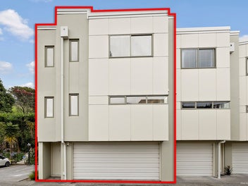 35/21 Hunters Park Drive, Three Kings, Auckland