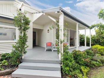55 Commodore Drive, Lynfield, Auckland