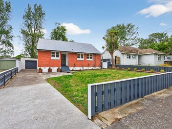 27 Prouse Crescent, Naenae, Lower Hutt