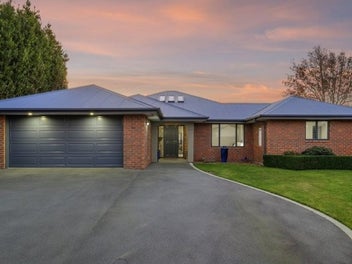 110 Regent'S Park Drive, CASEBROOK, CHRISTCHURCH