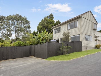 13/15 Roseberry Avenue, Birkenhead, Auckland