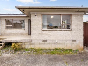 2/30 Blacklock Avenue, Henderson, Auckland