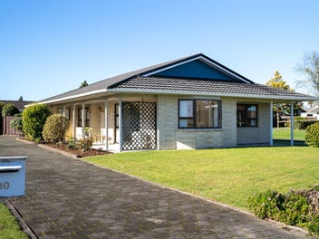 10 Conrad Place, Leamington, Cambridge