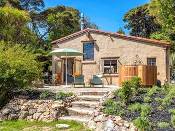 21 Te Makiri Road, Onetangi, Waiheke Island