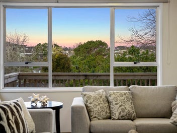 5 Tahu Crescent, Sunnynook, Auckland