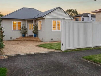 30 Newcastle Terrace, Mount Albert, Auckland