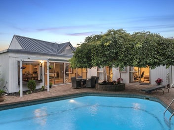 10 Oban Road, Browns Bay, Auckland