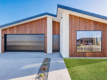 75 Atlantic Drive, Fitzherbert, Palmerston North