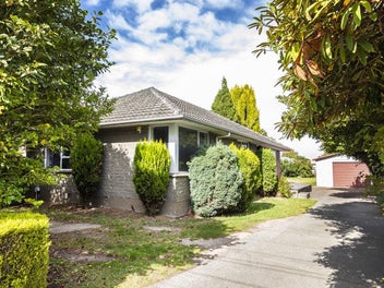 18 Neill Street, Hornby, Christchurch