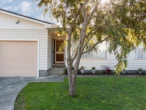 11B Waddington Drive, Naenae, Lower Hutt