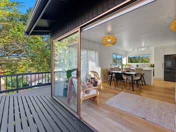 2/68 Glamorgan Drive, Torbay, Auckland