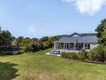 102 Rawhiti Road, Pukerua Bay, Porirua
