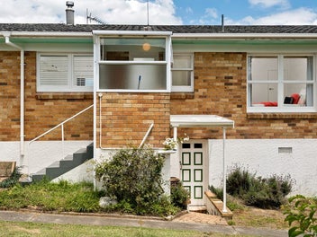 2/32 Wicklow Road, Narrow Neck, Auckland