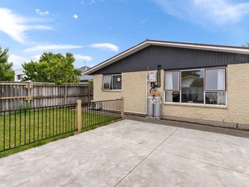 4/8 Peer Street, Upper Riccarton, Christchurch