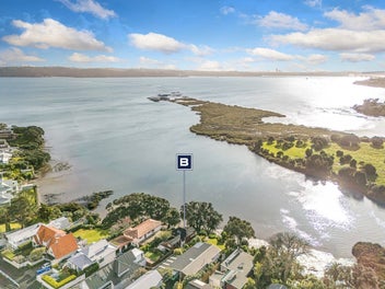 9A Lynch Street, Point Chevalier, Auckland