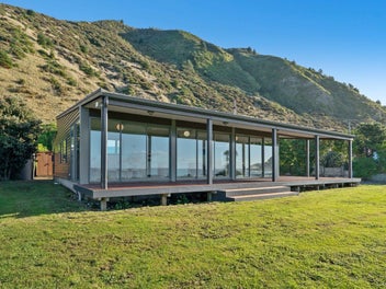 149 Te Awaiti Road, Tora