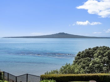 3/64 Seacliffe Avenue, Belmont, Auckland