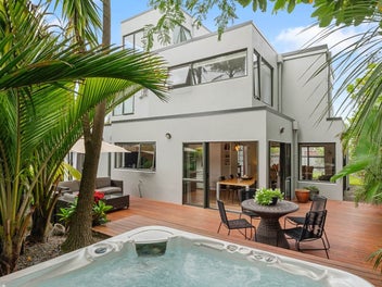 42 Merani Street, Narrow Neck, Auckland