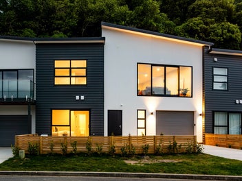 4 Tradewinds Drive, Whitby, Porirua