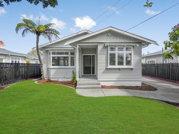 33 Whites Line, WOBURN, LOWER HUTT
