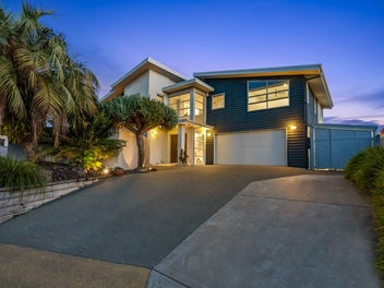 15 Miami Place, One Tree Point