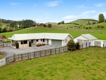 32 Davis Road, Waiongana, Inglewood