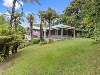 98 Main Road, Tirau