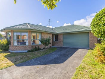 102 Makarini Street, Paraparaumu