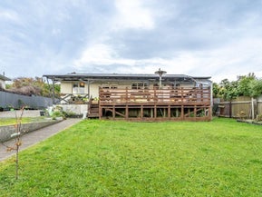 31 Theodore Street, Bluff