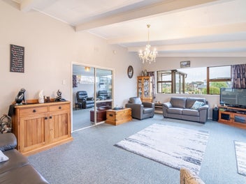 2 Hamilton Avenue, Winton, Winton