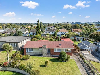 4 Glandwr Crescent, Whanganui East, Whanganui