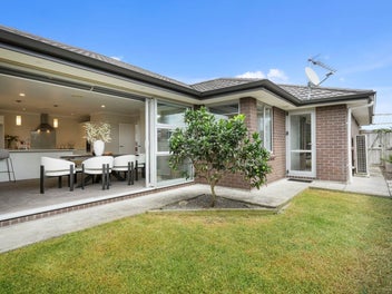 12 Isobel Road, Greenhithe, Auckland