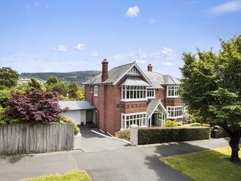 2 Sargood Street, Maori Hill, Dunedin