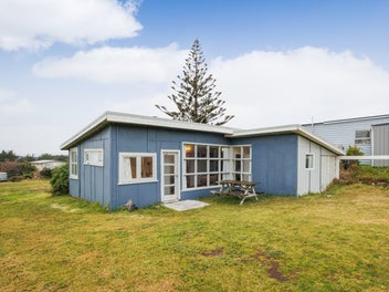 23 Marine Parade South, Foxton Beach, Foxton