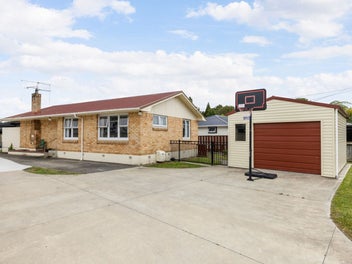 1/19 Greta Street, Glenview, Hamilton