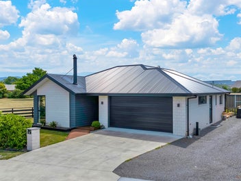 33 Seadown Crescent, Amberley, Amberley