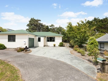 15A Fernwood Court, Woodridge, Wellington