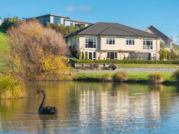 12 Avignon Place, Fairhall, Fairhall