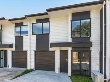 48B Waddell Avenue, Point England, Auckland