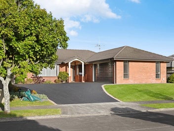 3 Azure Place, Huntington, Hamilton