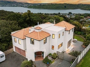 11 Glengavel Grove, Papakowhai, Porirua