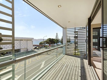 1B/140 Oriental Parade, Oriental Bay, Wellington