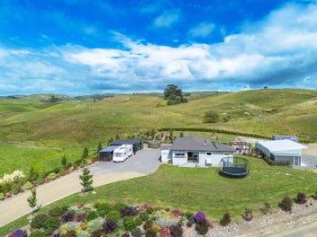 64 Long Range Road, Waipawa