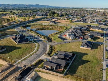 24 Pokerekere Crescent, KELVIN GROVE, PALMERSTON NORTH