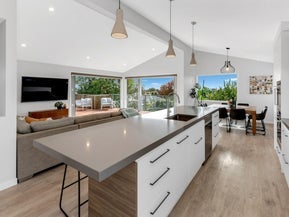 11 Shelly Bay Road, Beachlands, Auckland