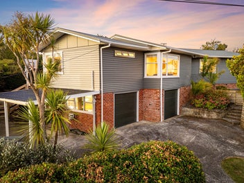 39 Taupo Street, Green Bay, Auckland