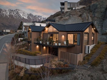 4 Old Homestead Place, Kelvin Heights , Queenstown